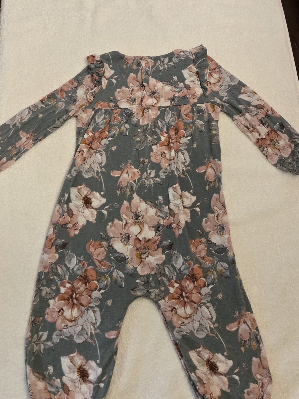 Angel Dear Grey Floral Long-Sleeve Pajamas With Snaps Size 12-18 Months
